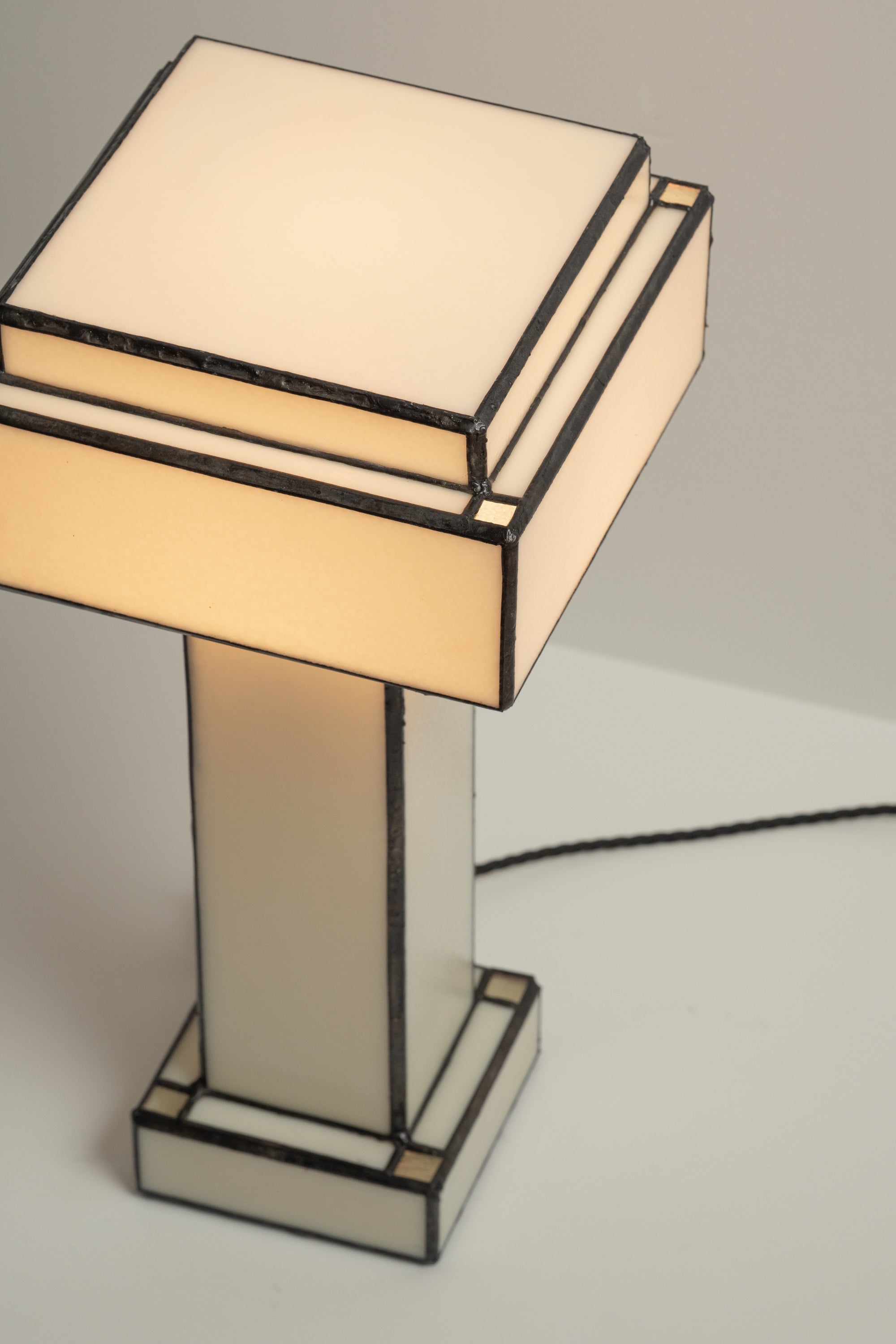 Lucienne No. 10 Parchment