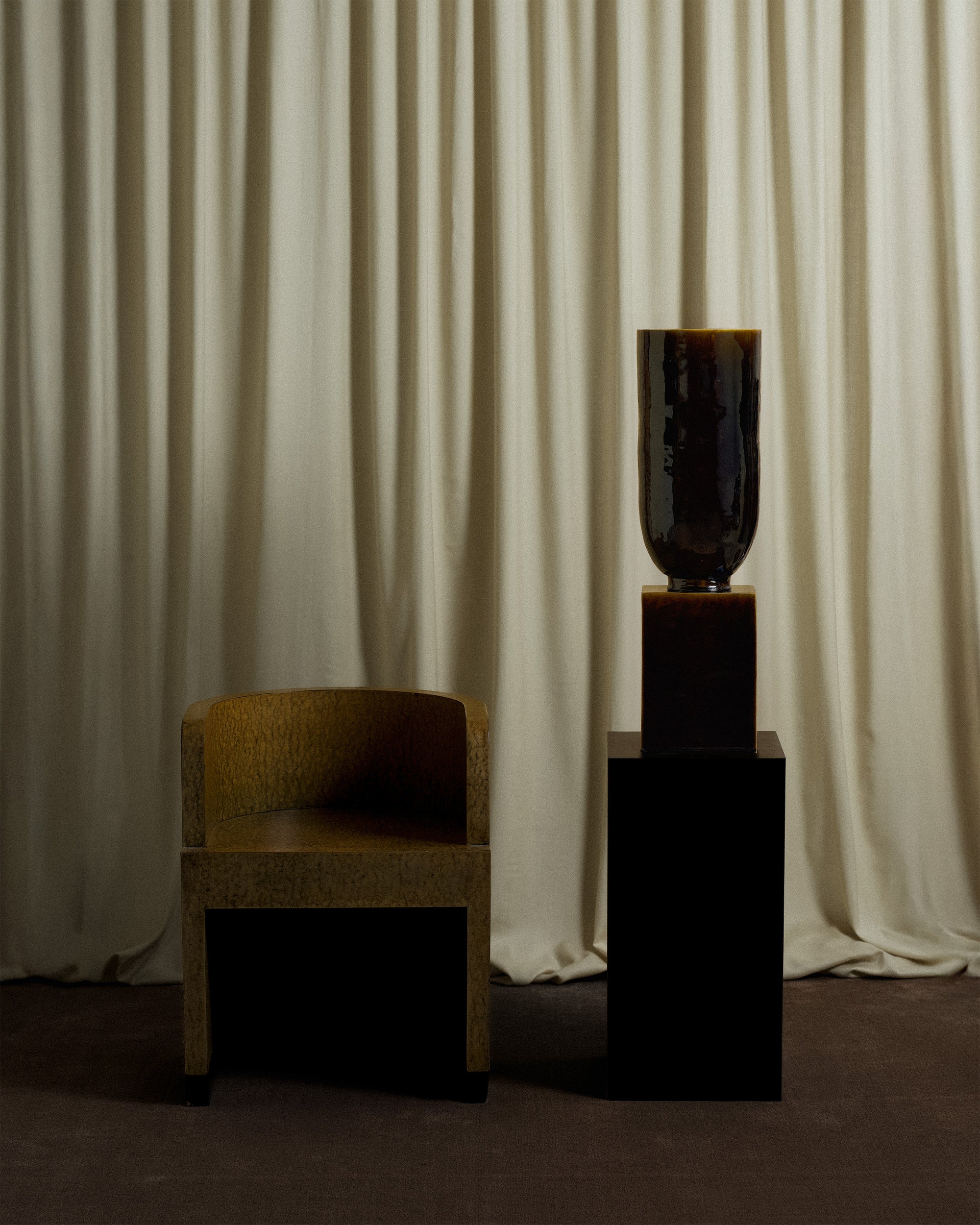 Julien No. 1 Large Black Amber