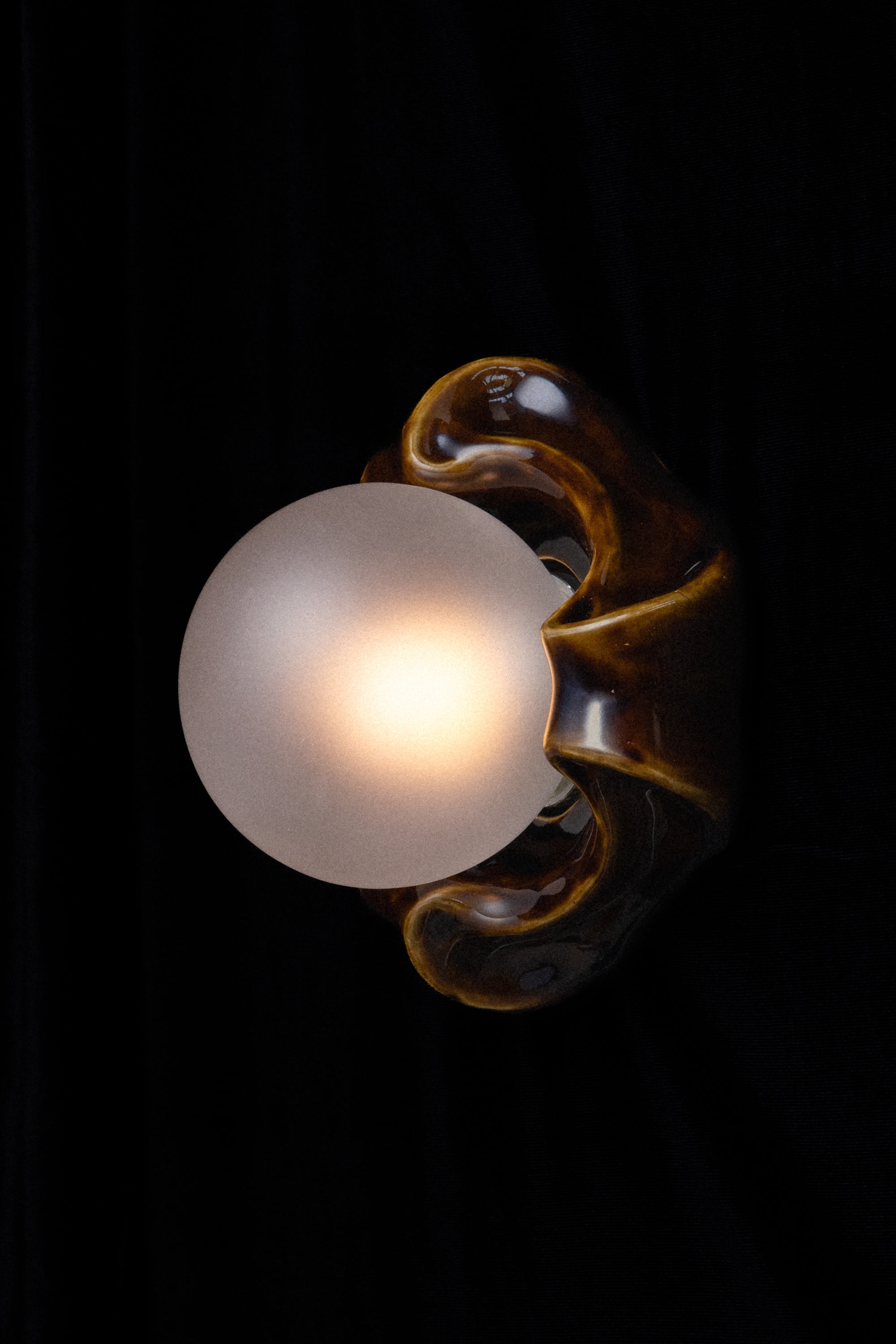 L'eau No. 23 Black Amber