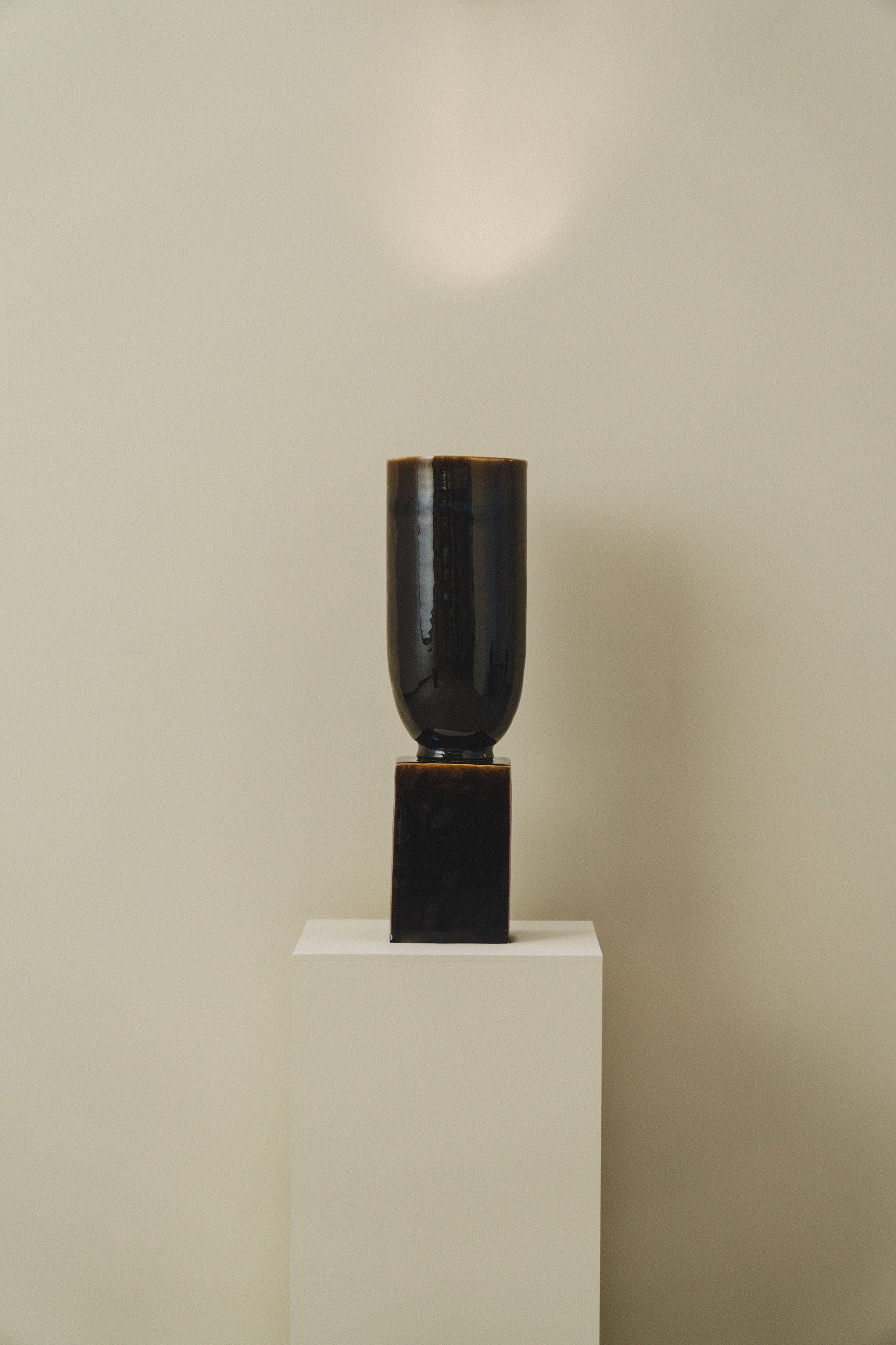 Julien No. 1 Small Black Amber