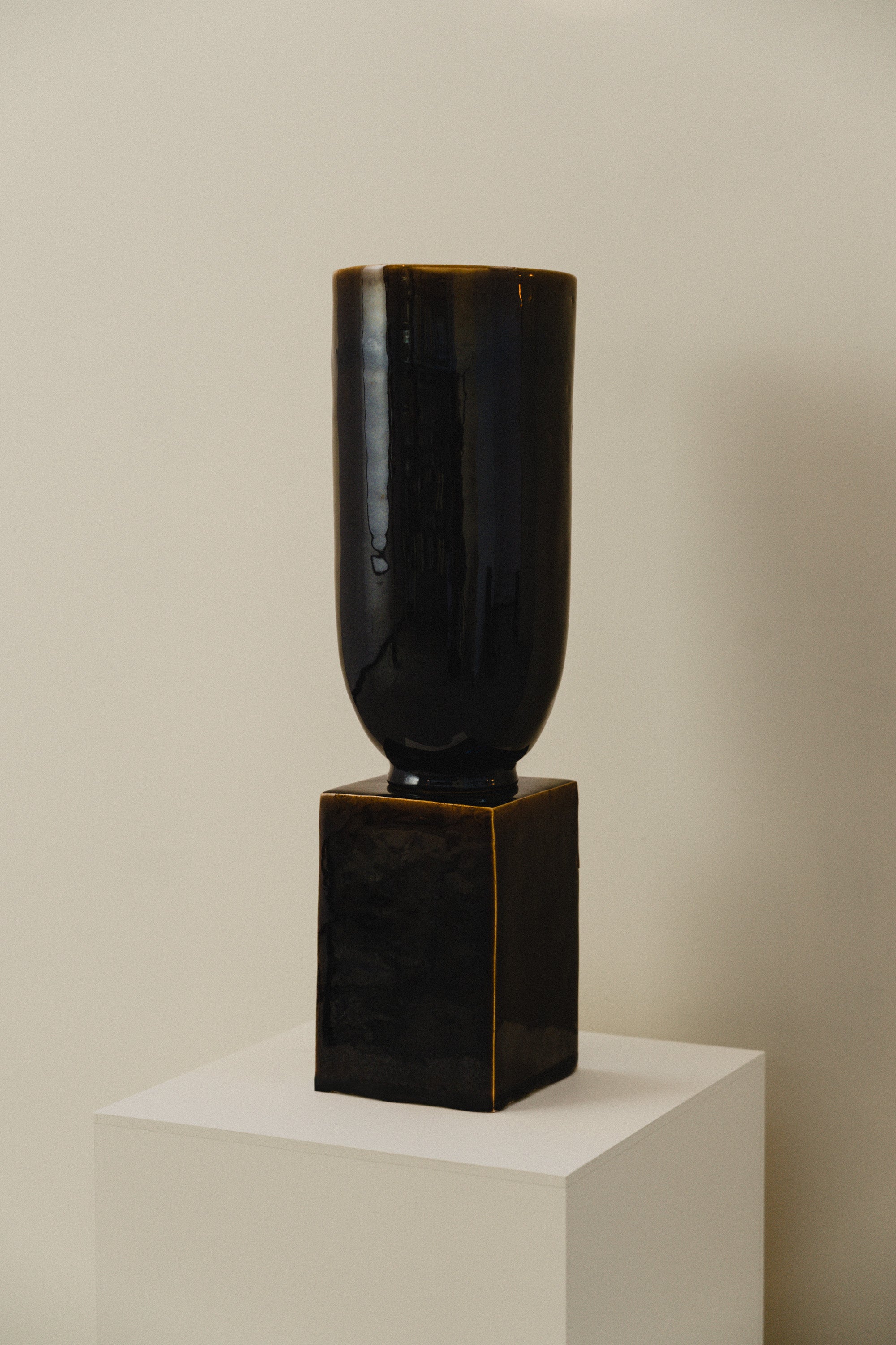 Julien No. 1 Small Black Amber