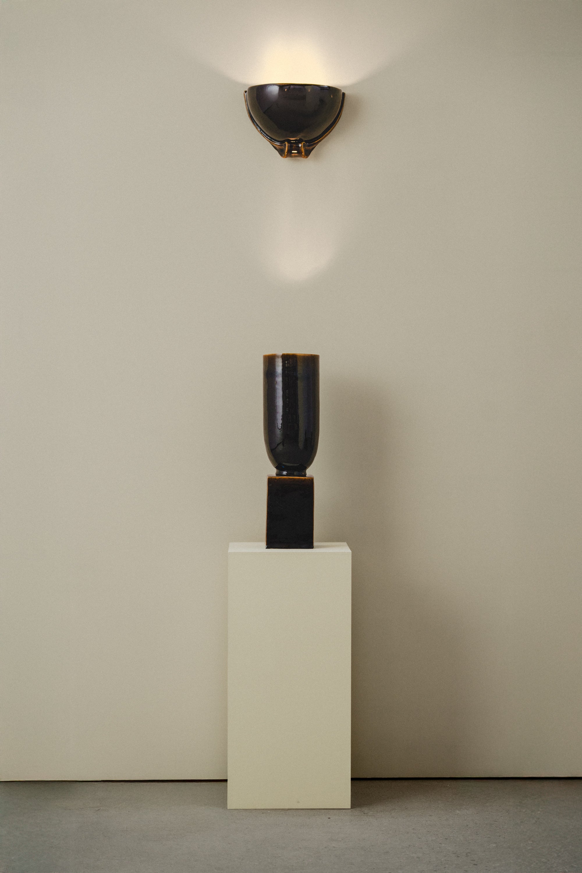 Julien No. 1 Small Black Amber