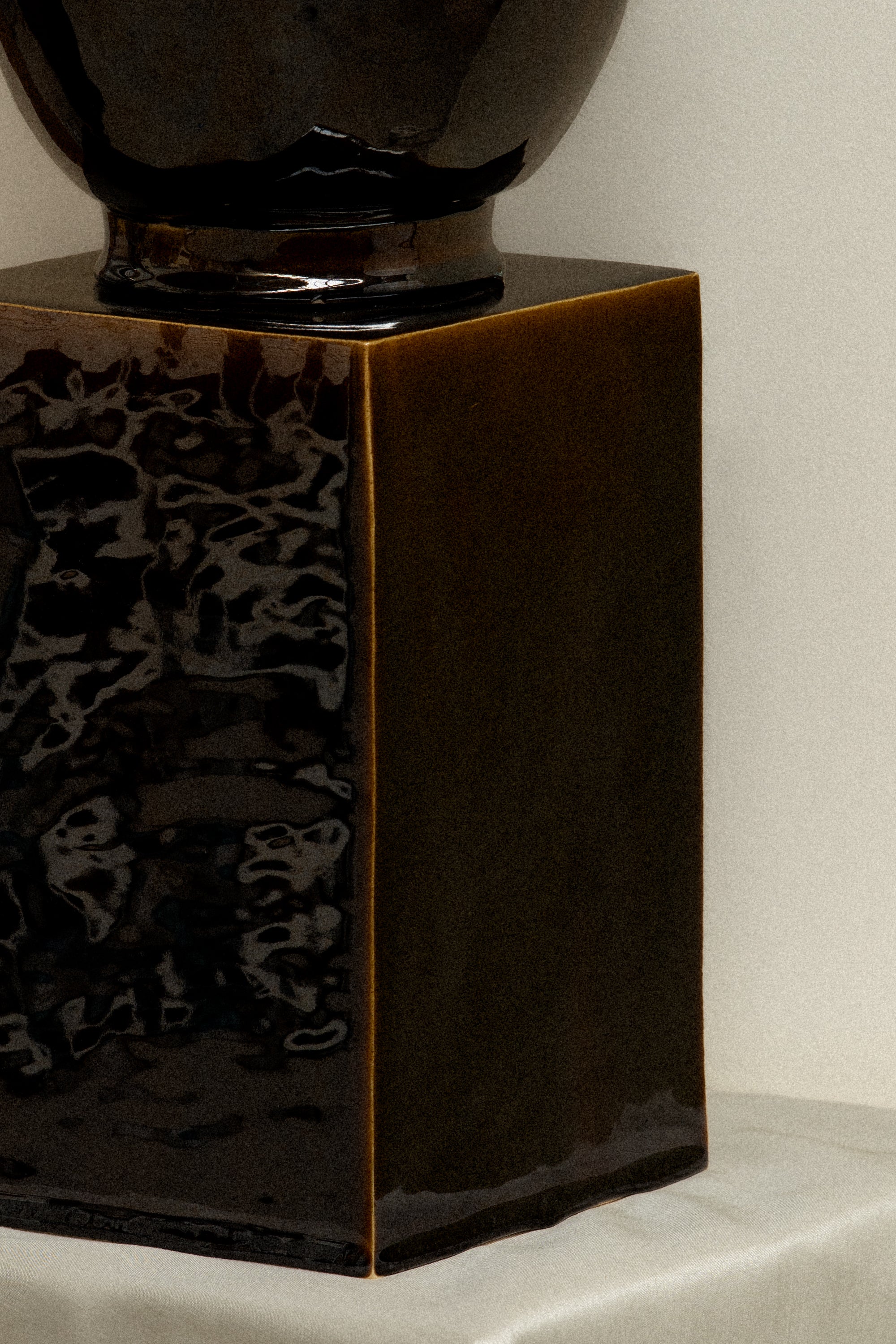 Julien No. 1 Large Black Amber