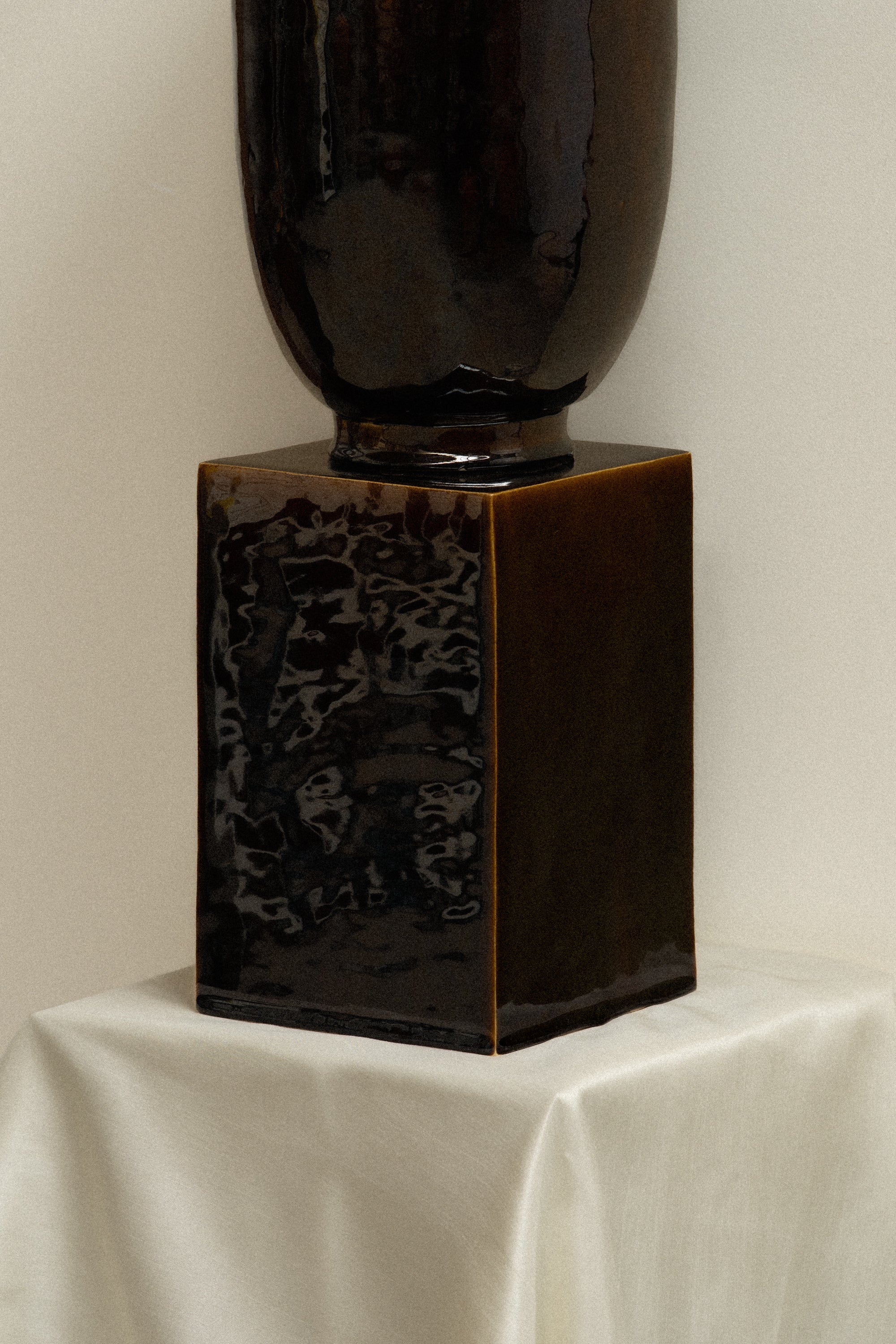 Julien No. 1 Large Black Amber