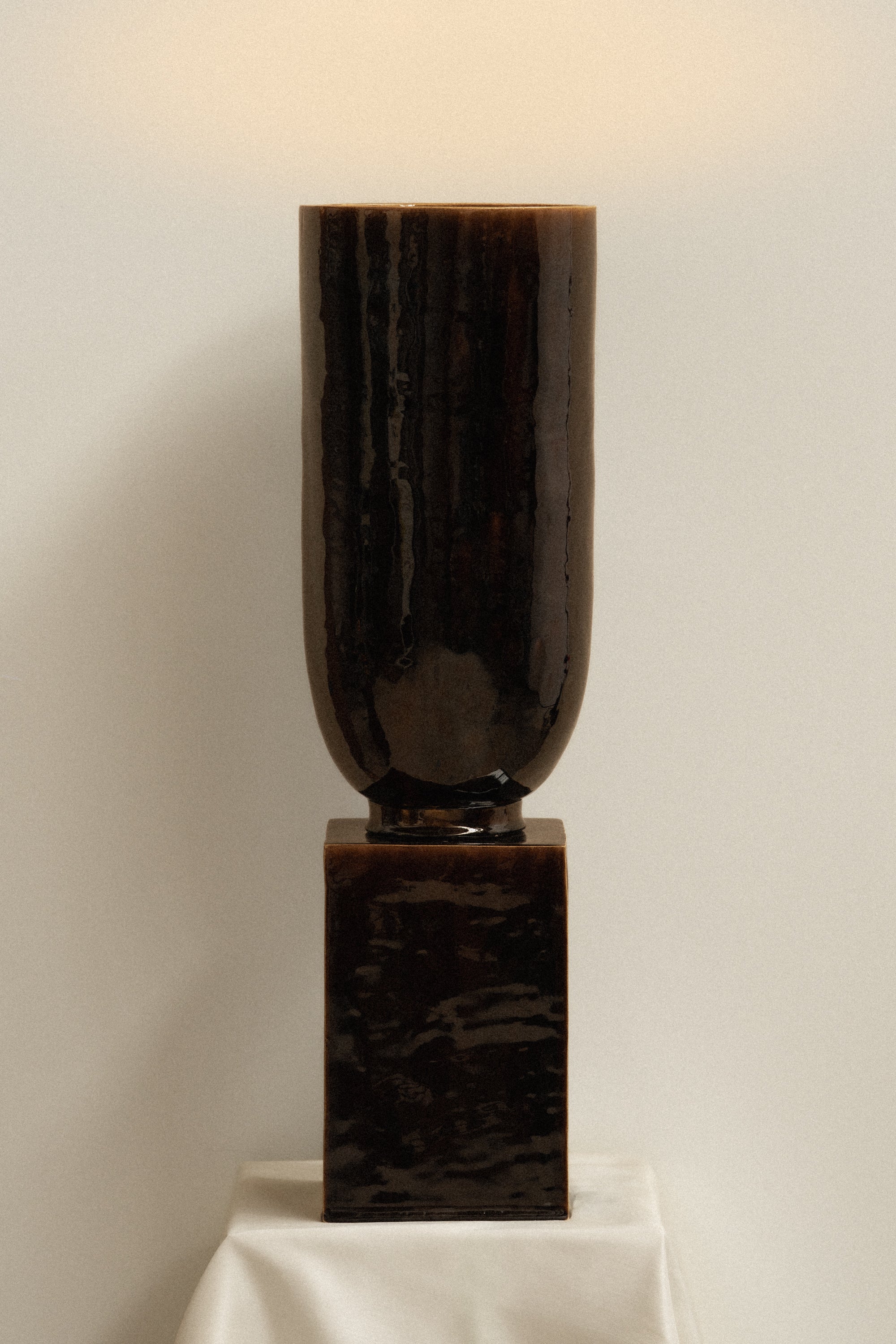 Julien No. 1 Large Black Amber