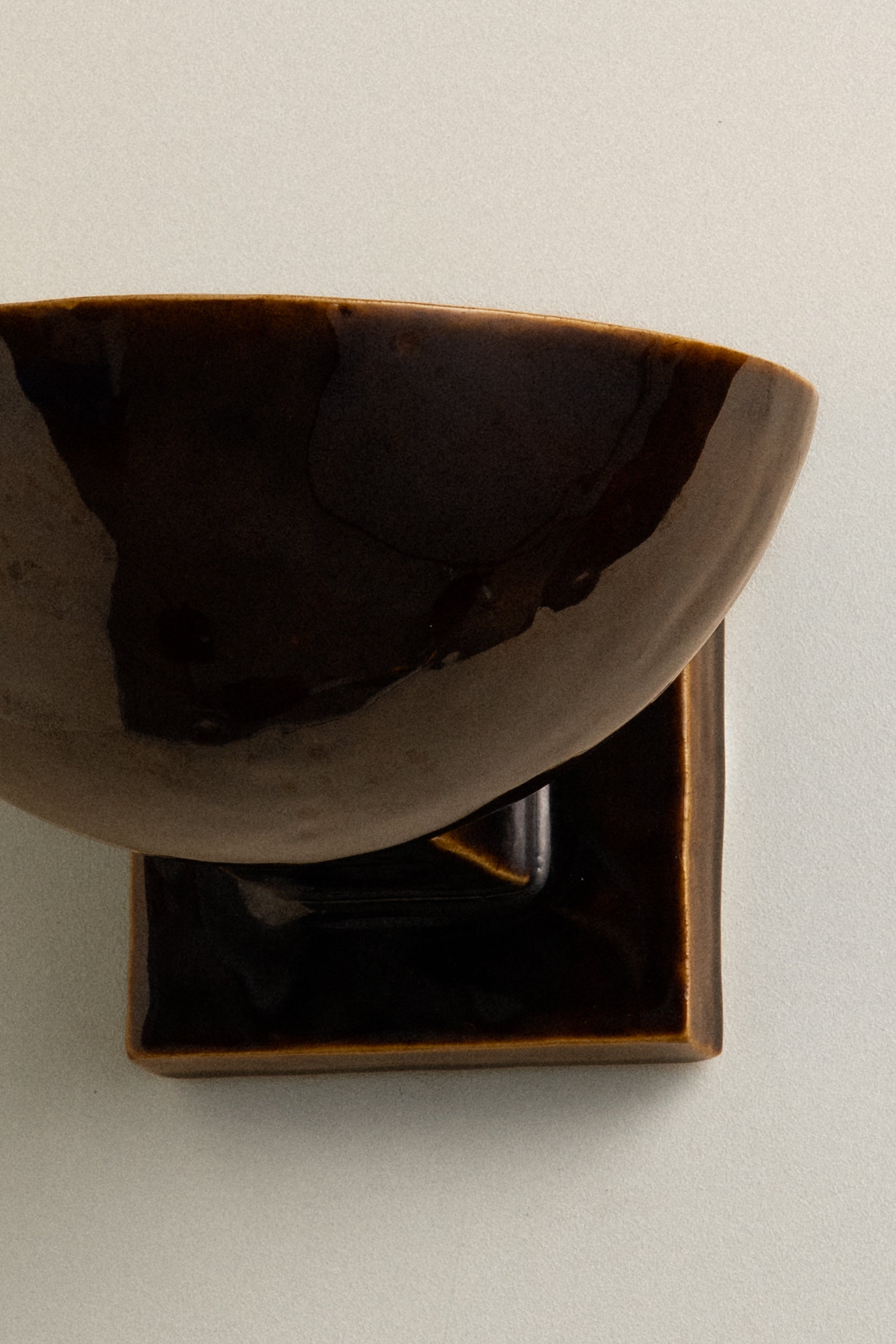 Julien No. 10 Black Amber