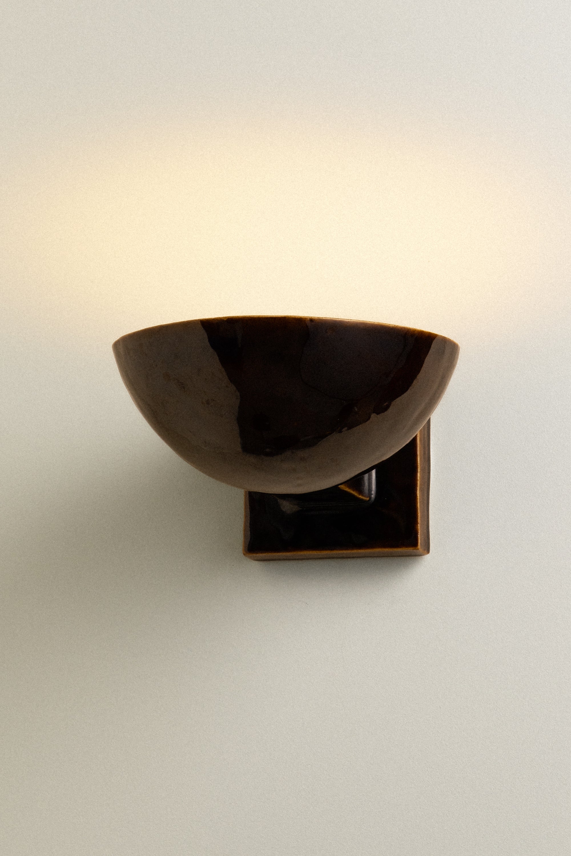 Julien No. 10 Black Amber