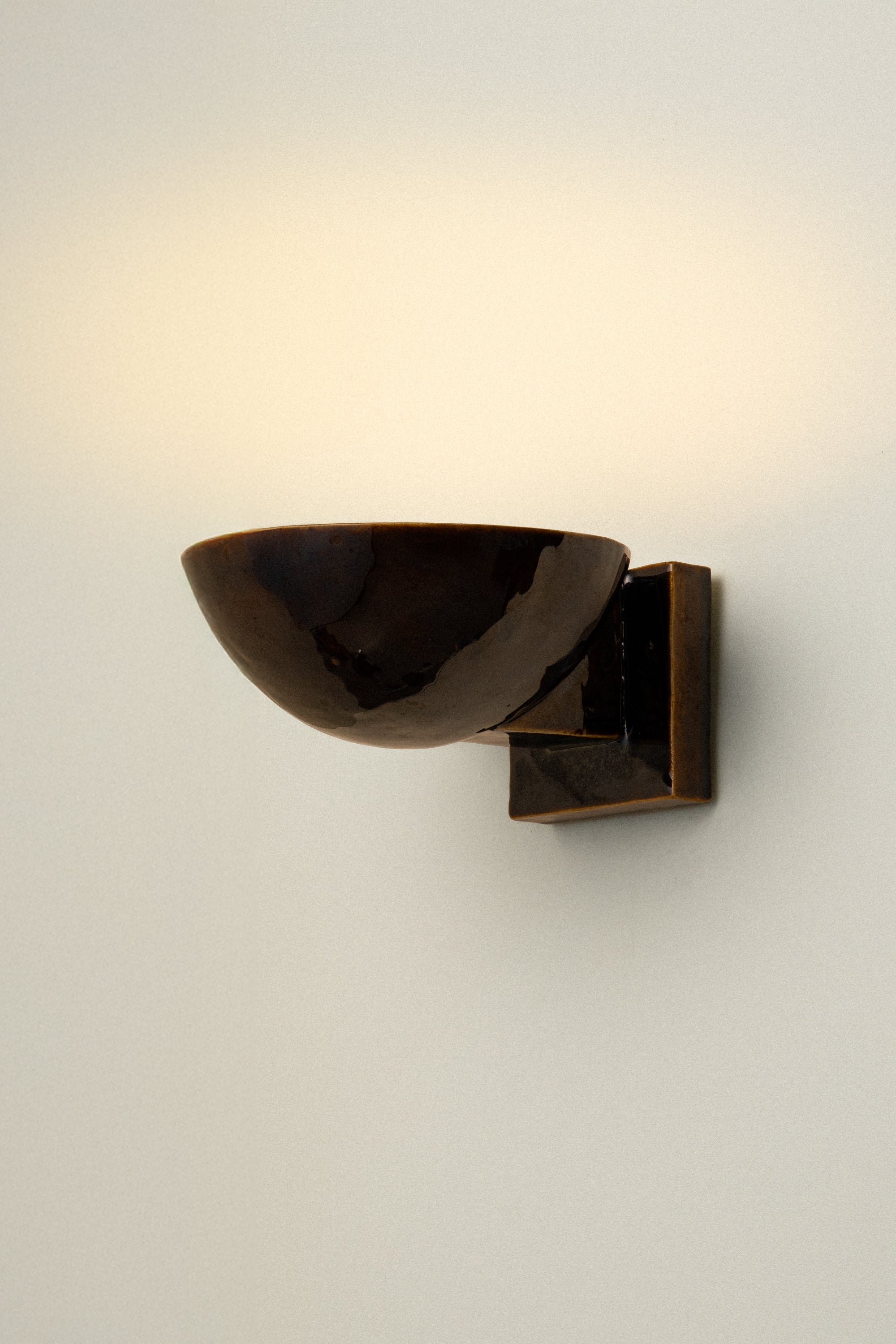 Julien No. 10 Black Amber