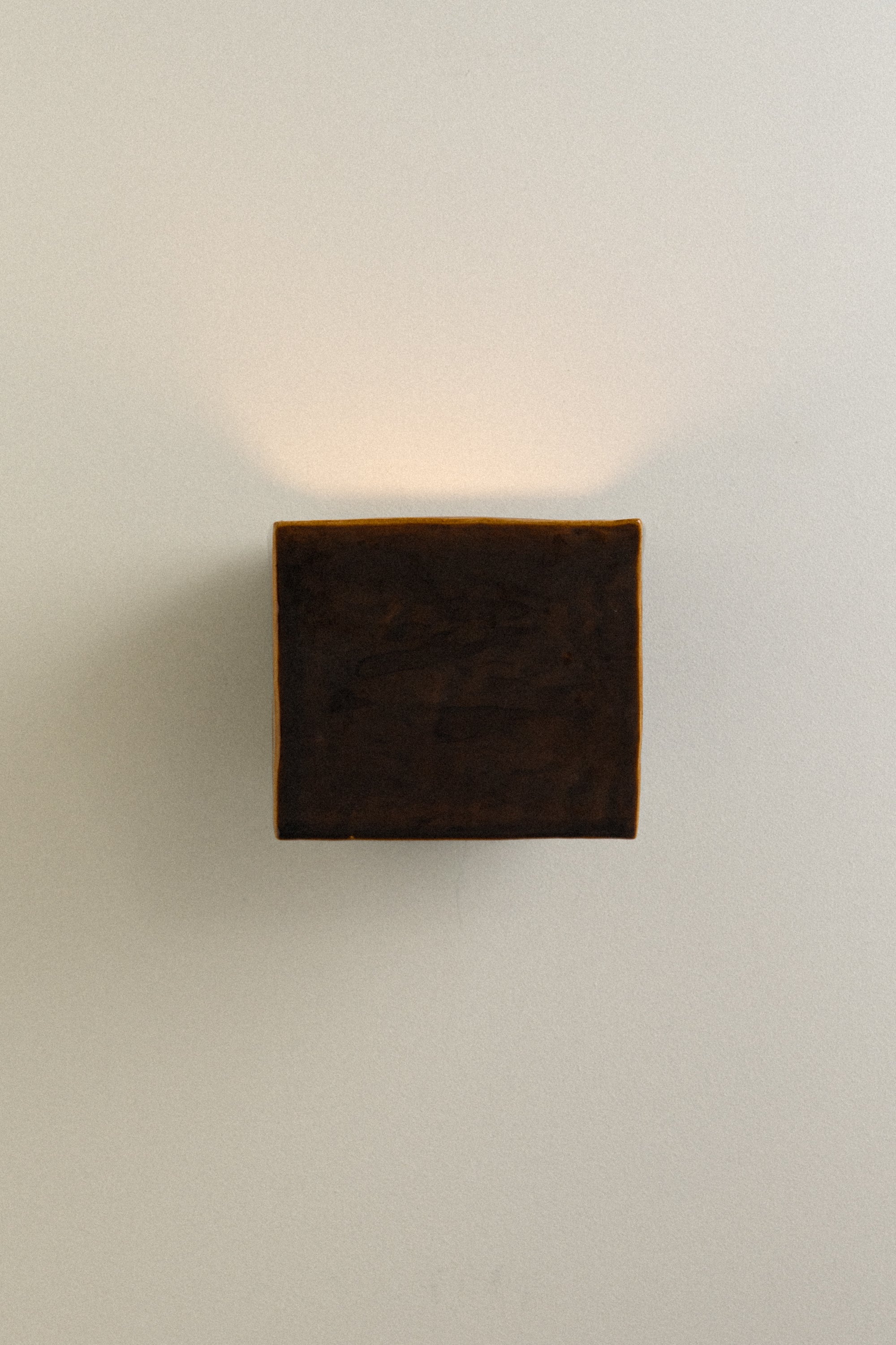 Julien No. 7 Black Amber