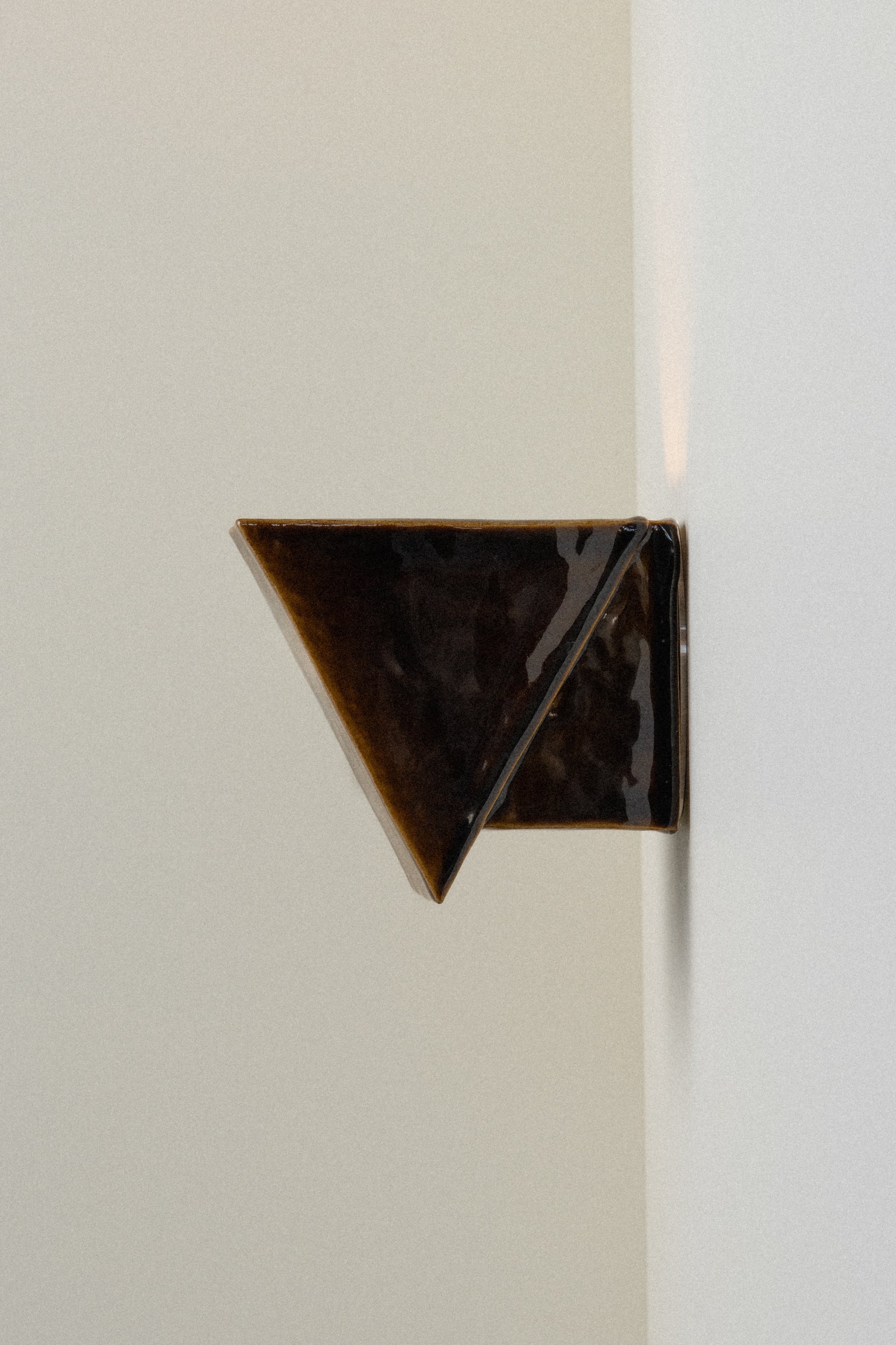 Julien No. 7 Black Amber