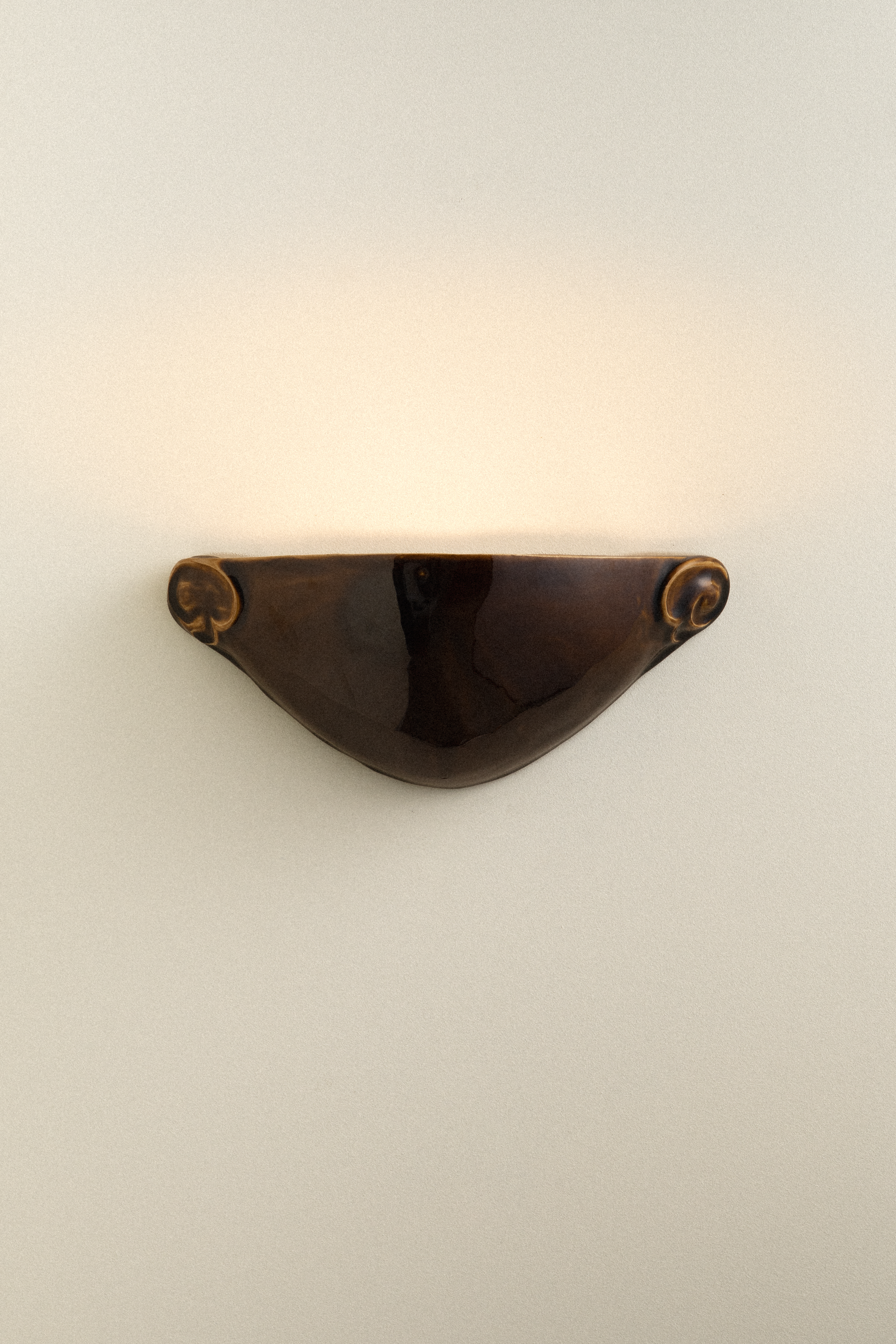 L'eau No. 4 Small Black Amber