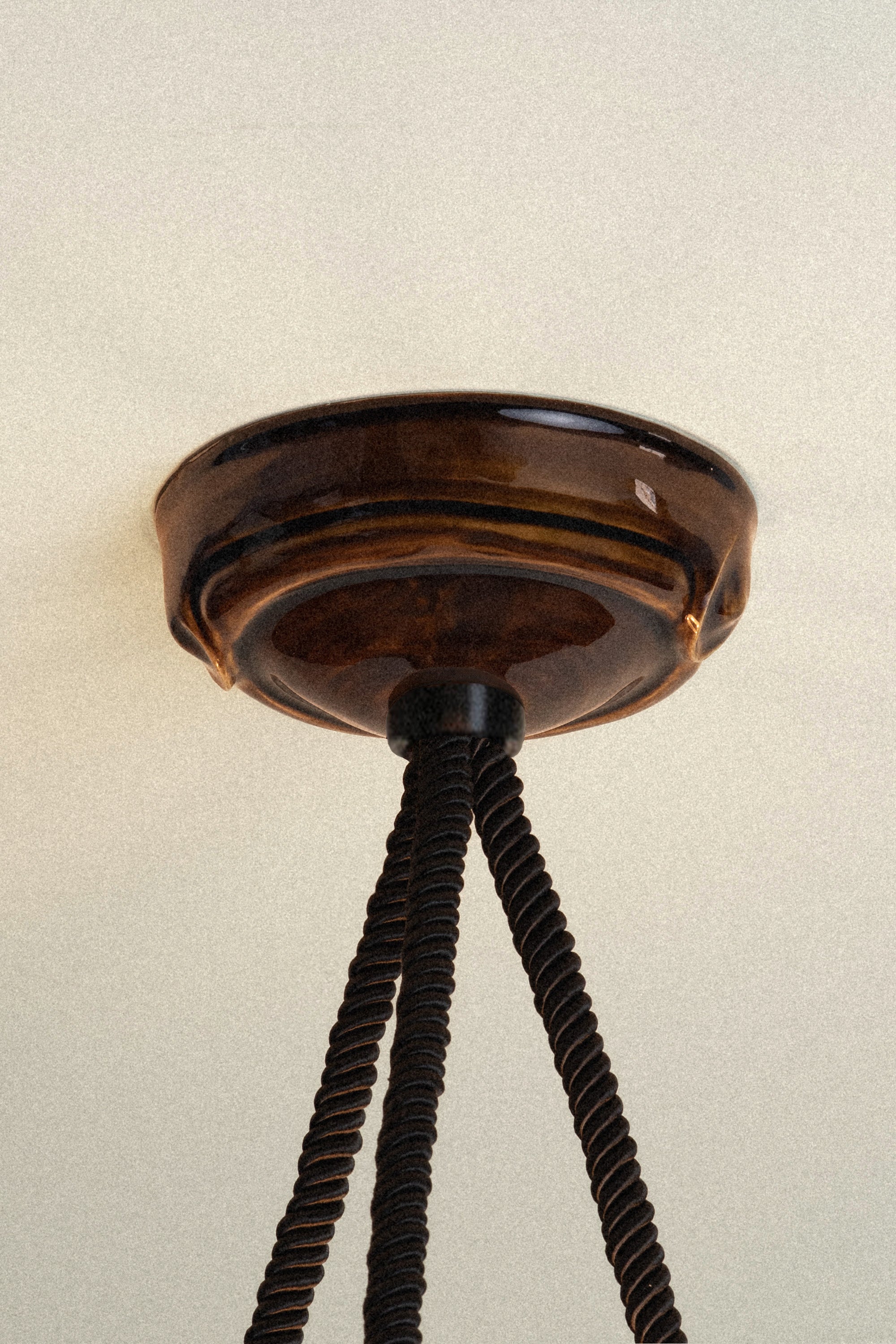 L'eau No. 9 Black Amber 18"