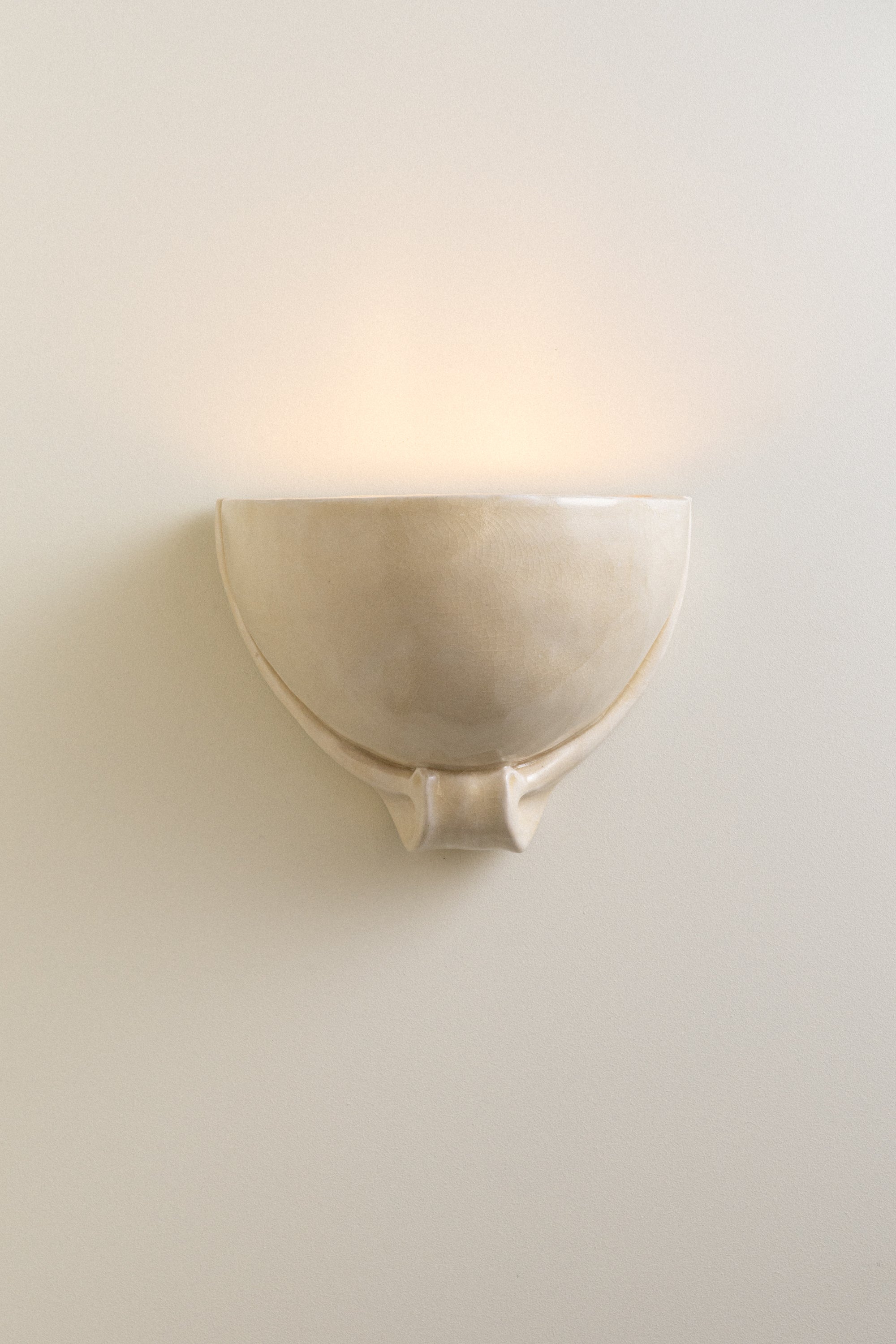 L'eau No. 1 Parchment