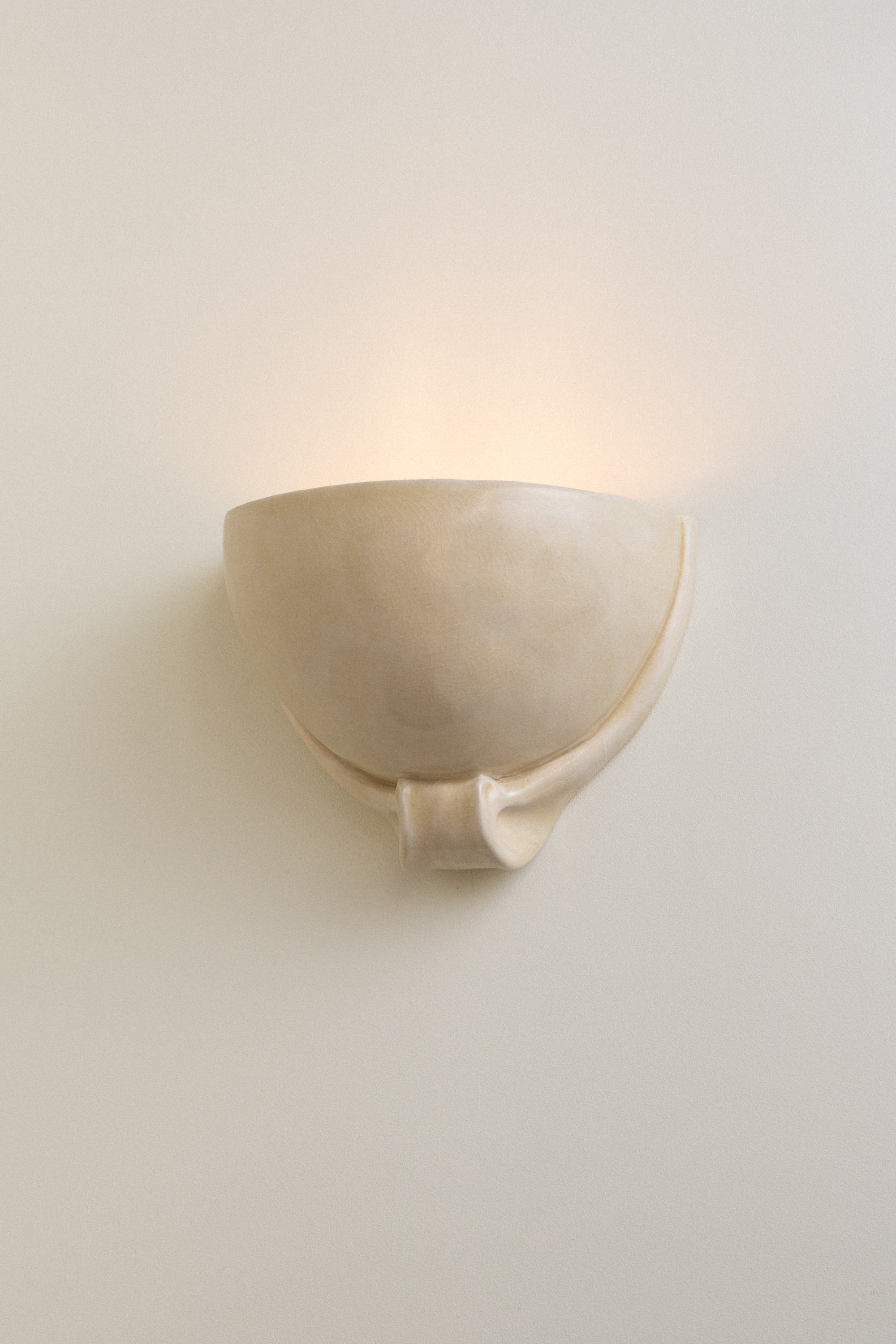 L'eau No. 1 Parchment