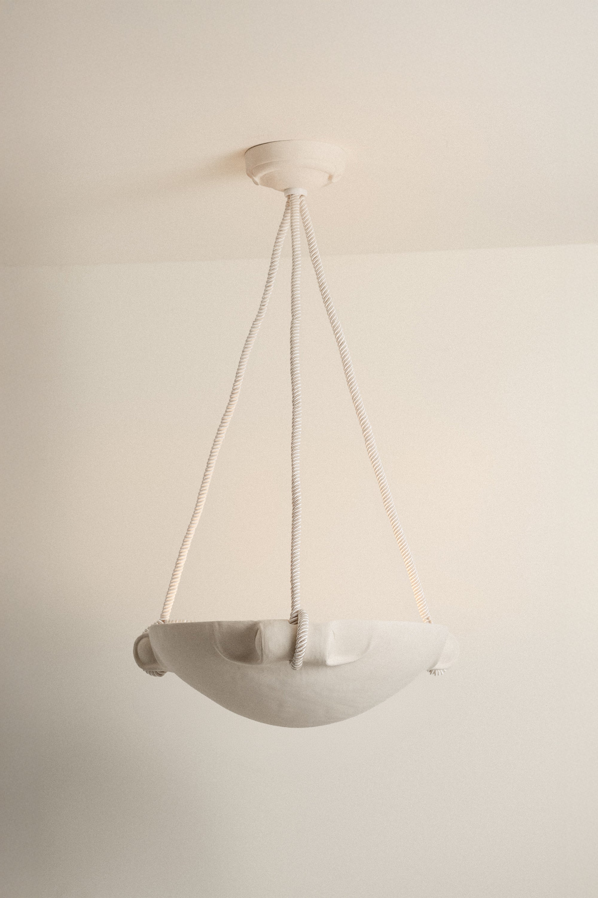 L'eau No. 9 Bone 18"