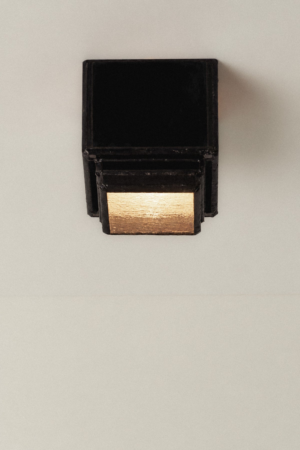 Francis No. 4 Onyx