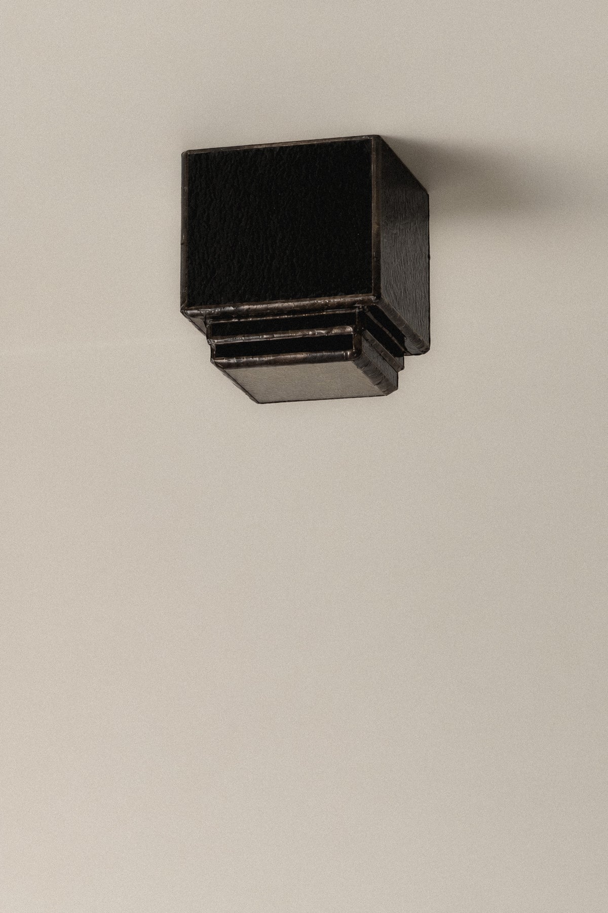 Francis No. 4 Onyx
