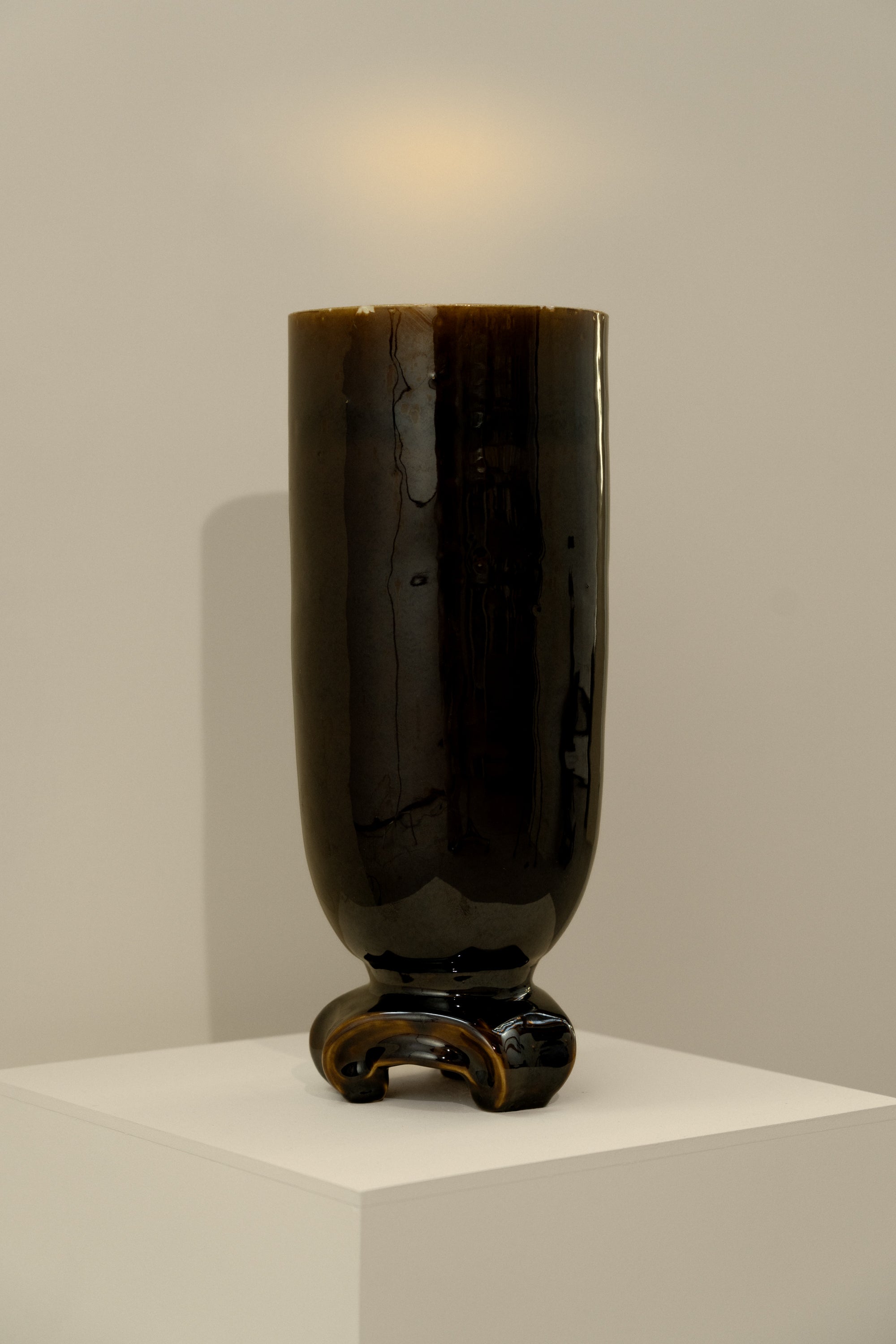 L'eau No.12 Small Black Amber