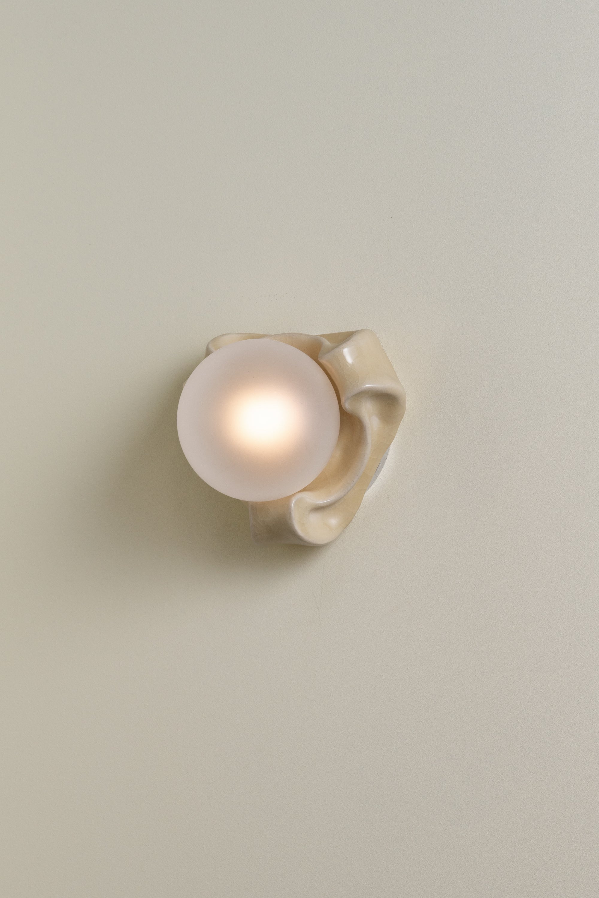 L'eau No. 23 Parchment