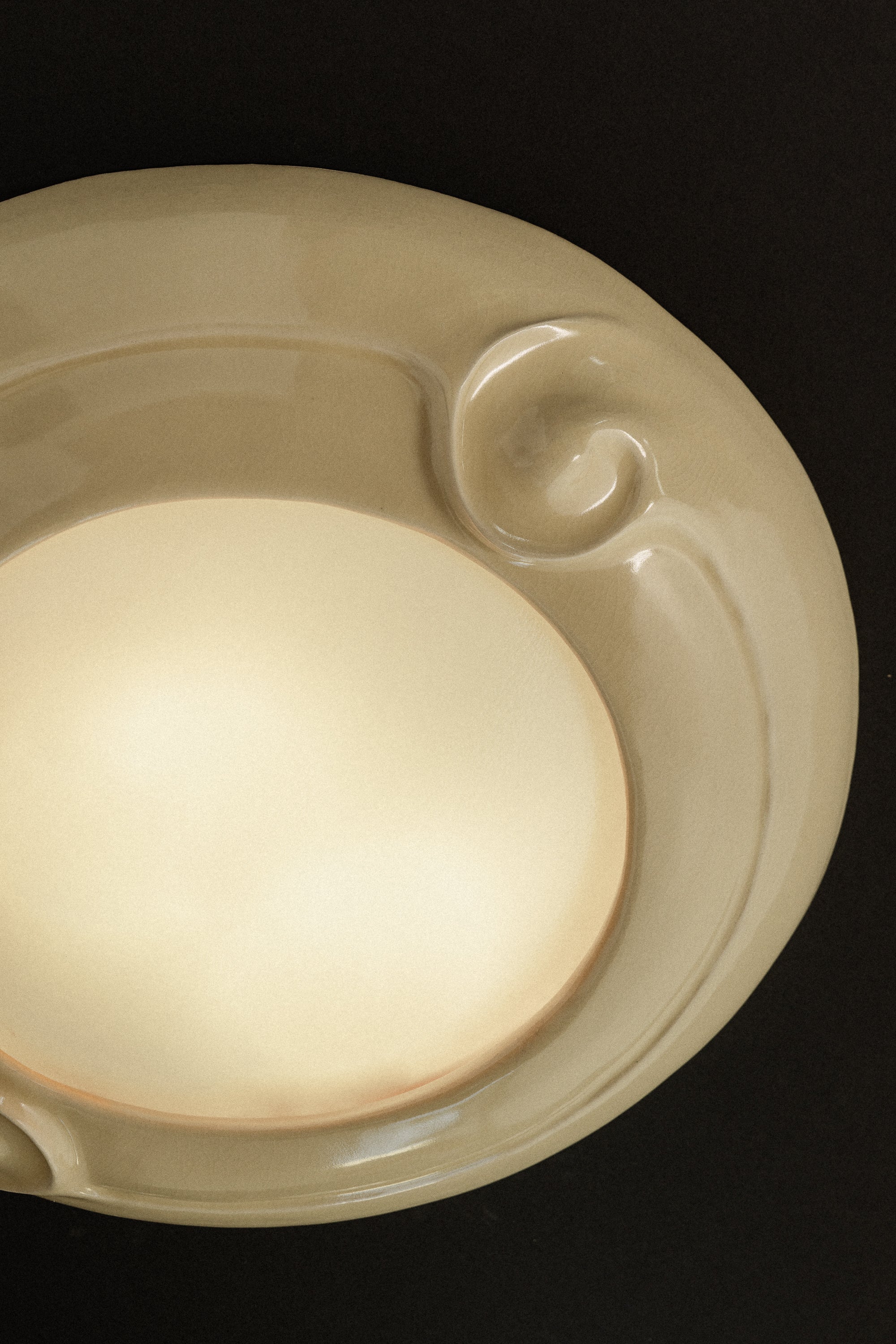 L'eau No. 18 Parchment