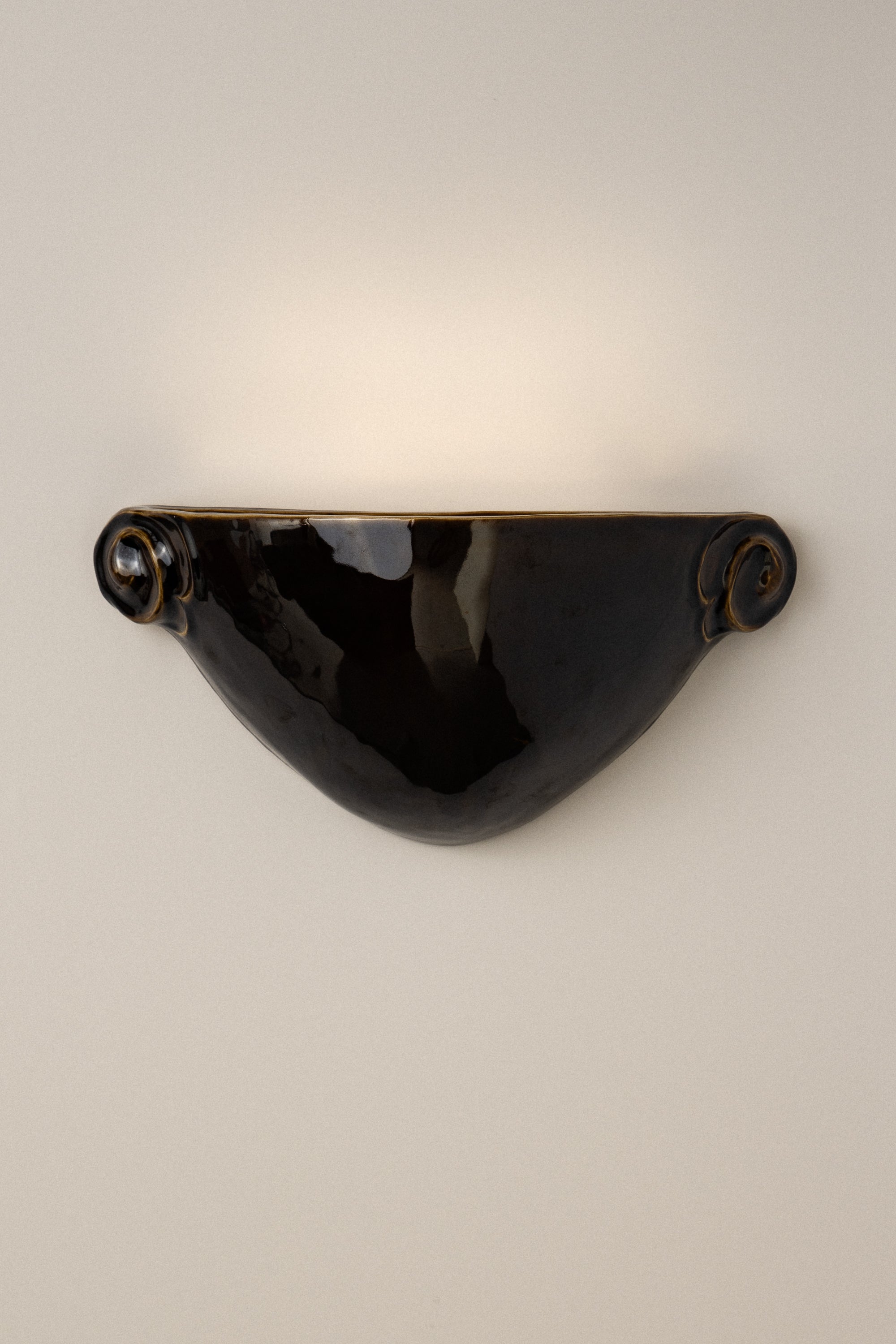 L'eau No. 4 Large Black Amber