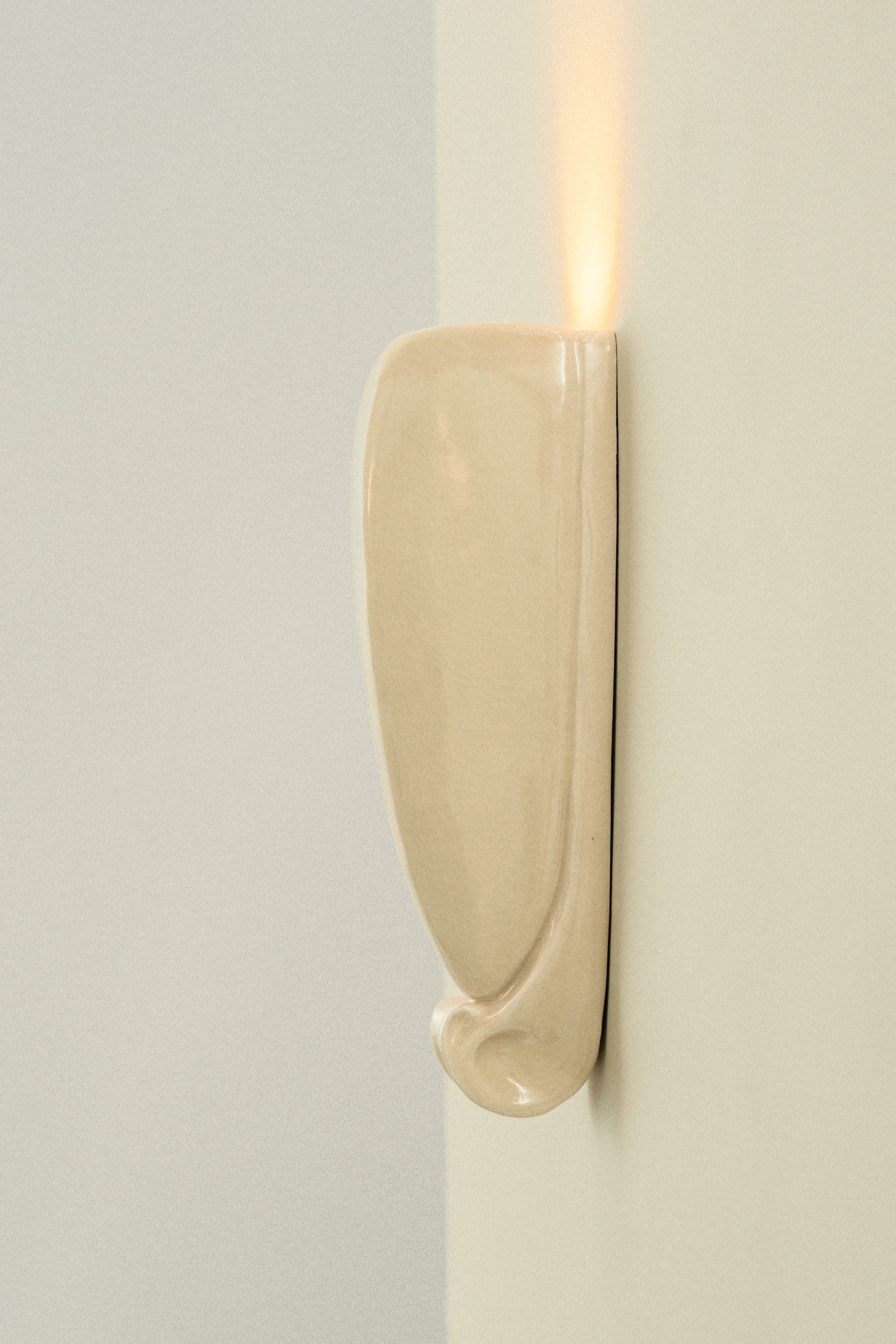 L'eau No. 2 Parchment