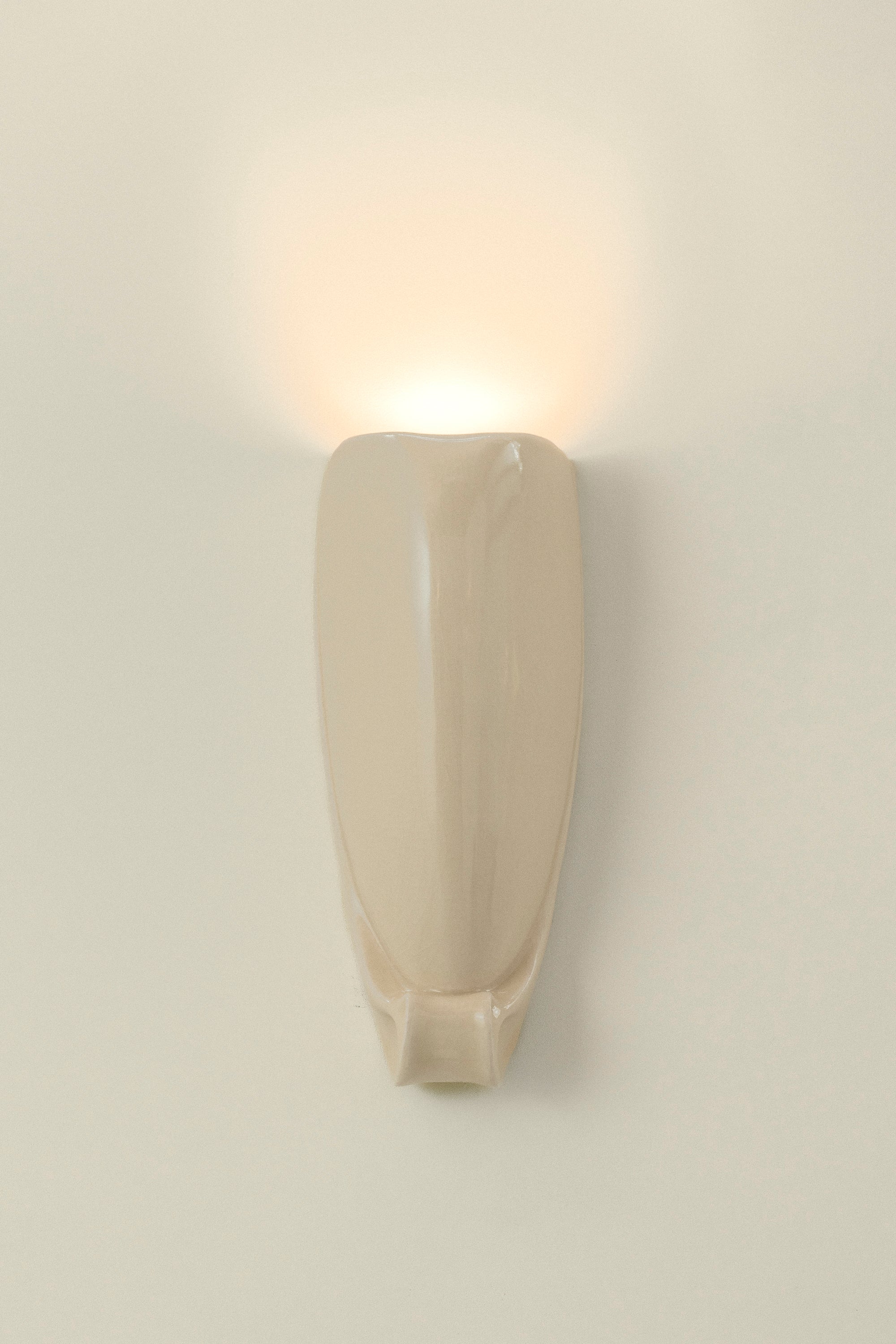 L'eau No. 2 Parchment