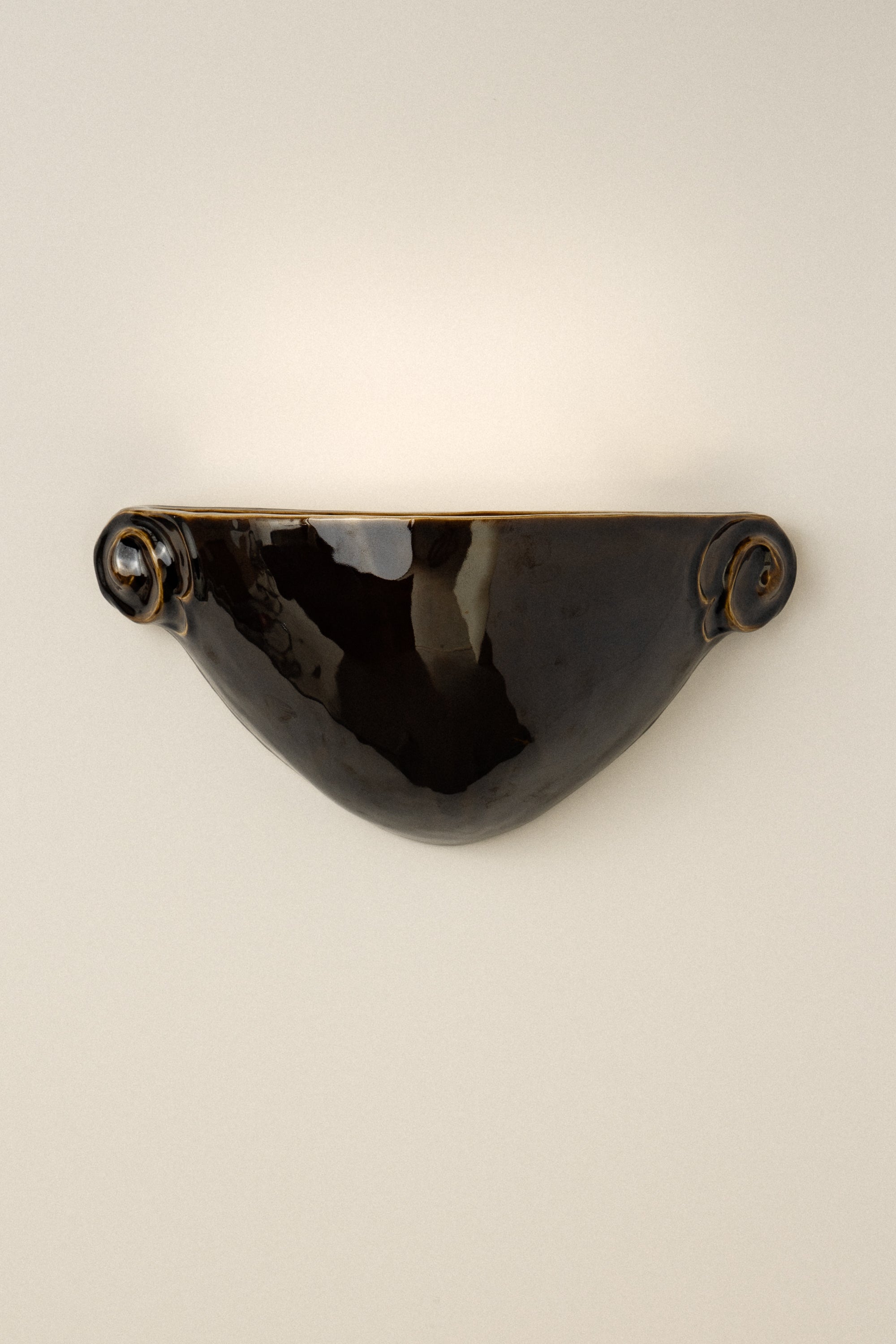 L'eau No. 4 Large Black Amber