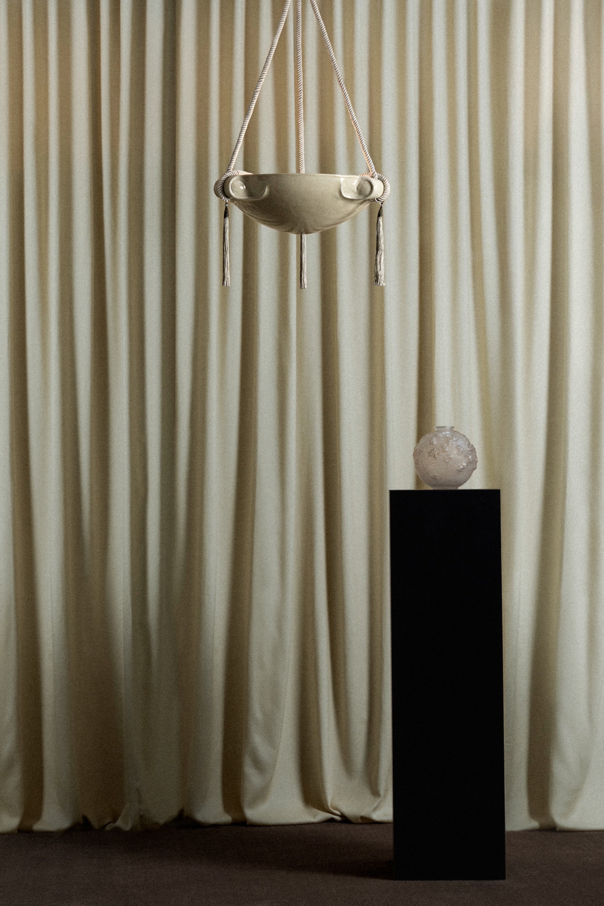 L'eau No. 9 Parchment 18"