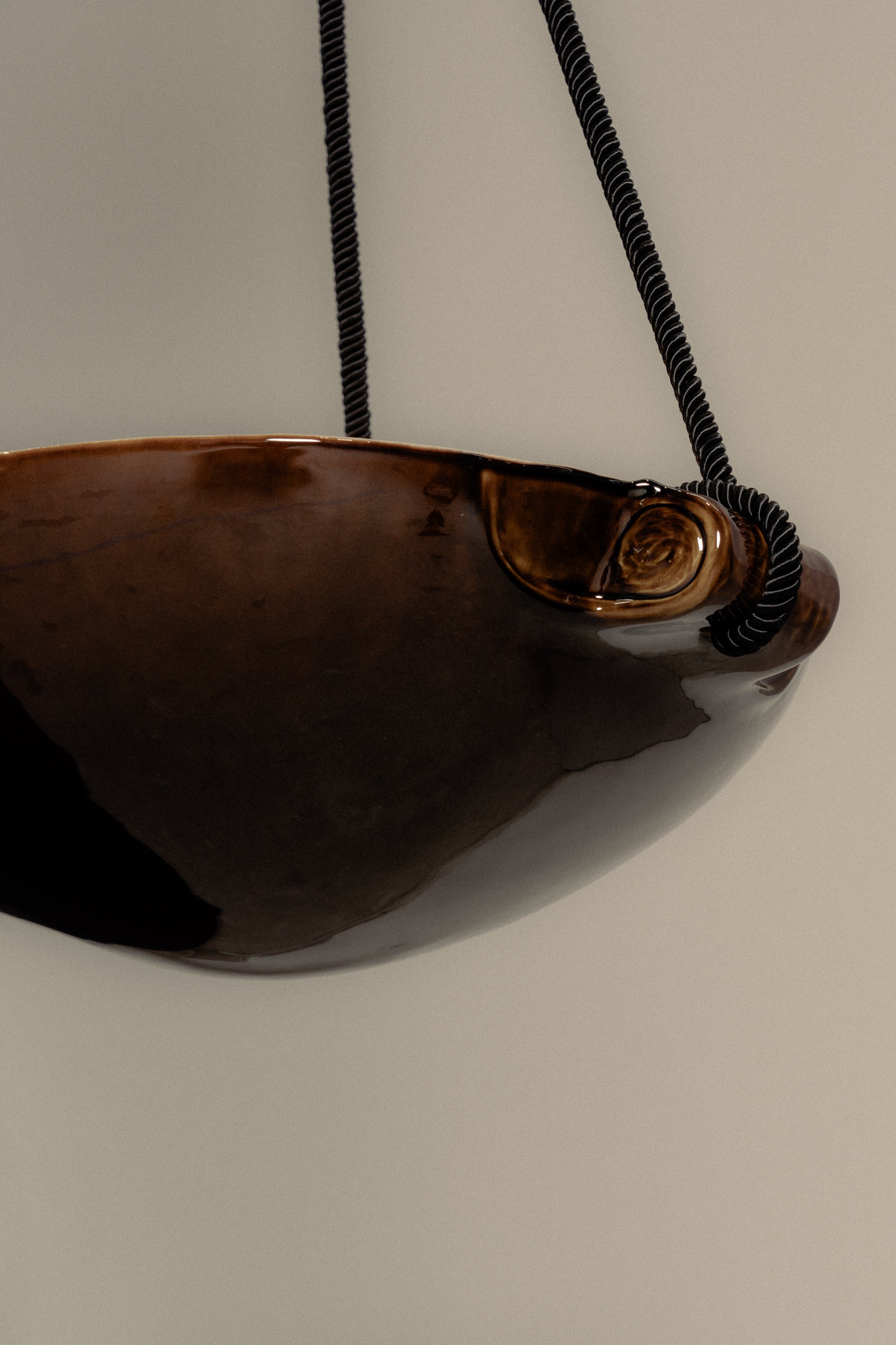 L'eau No. 9 Black Amber 24"