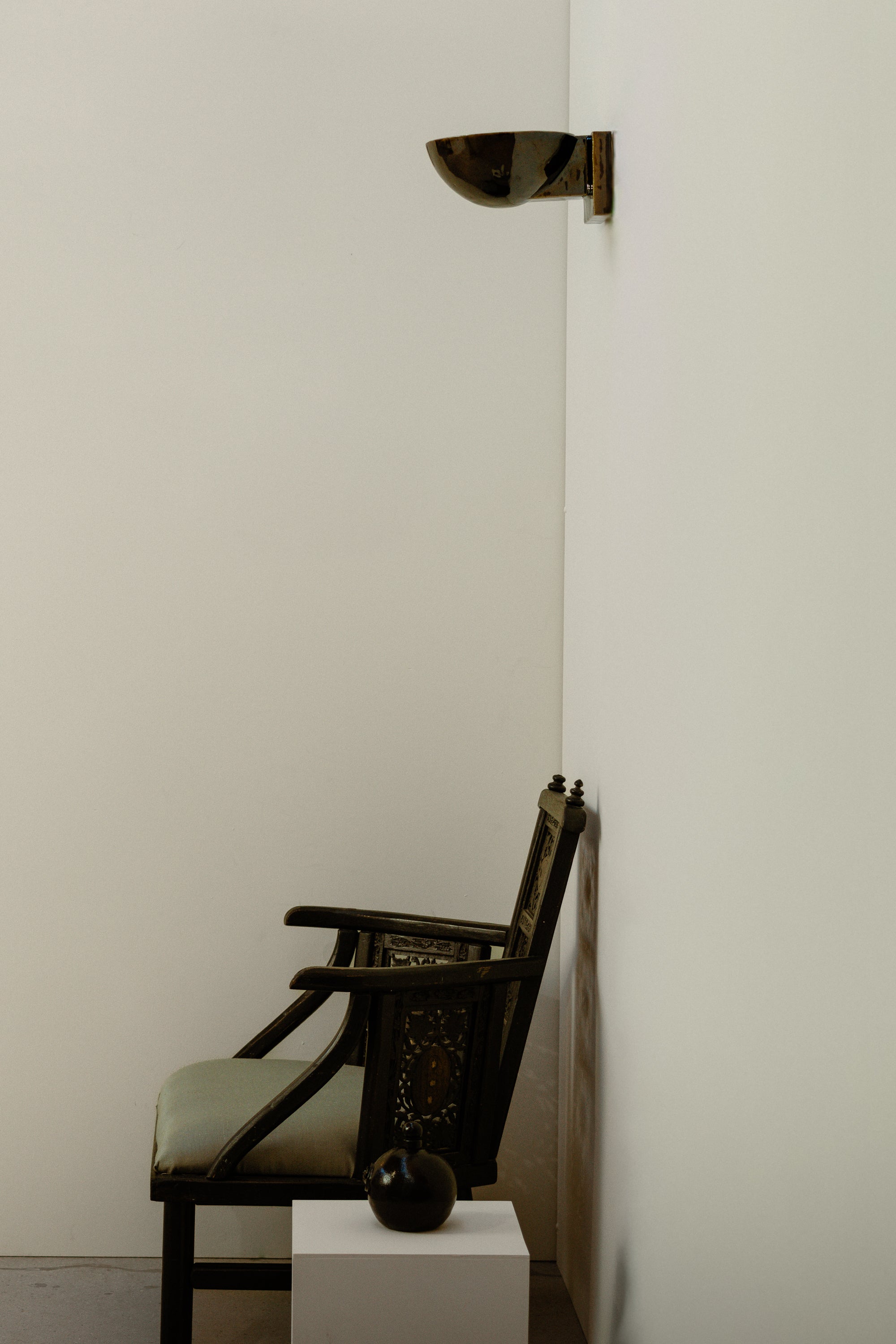 Julien No. 10 Black Amber