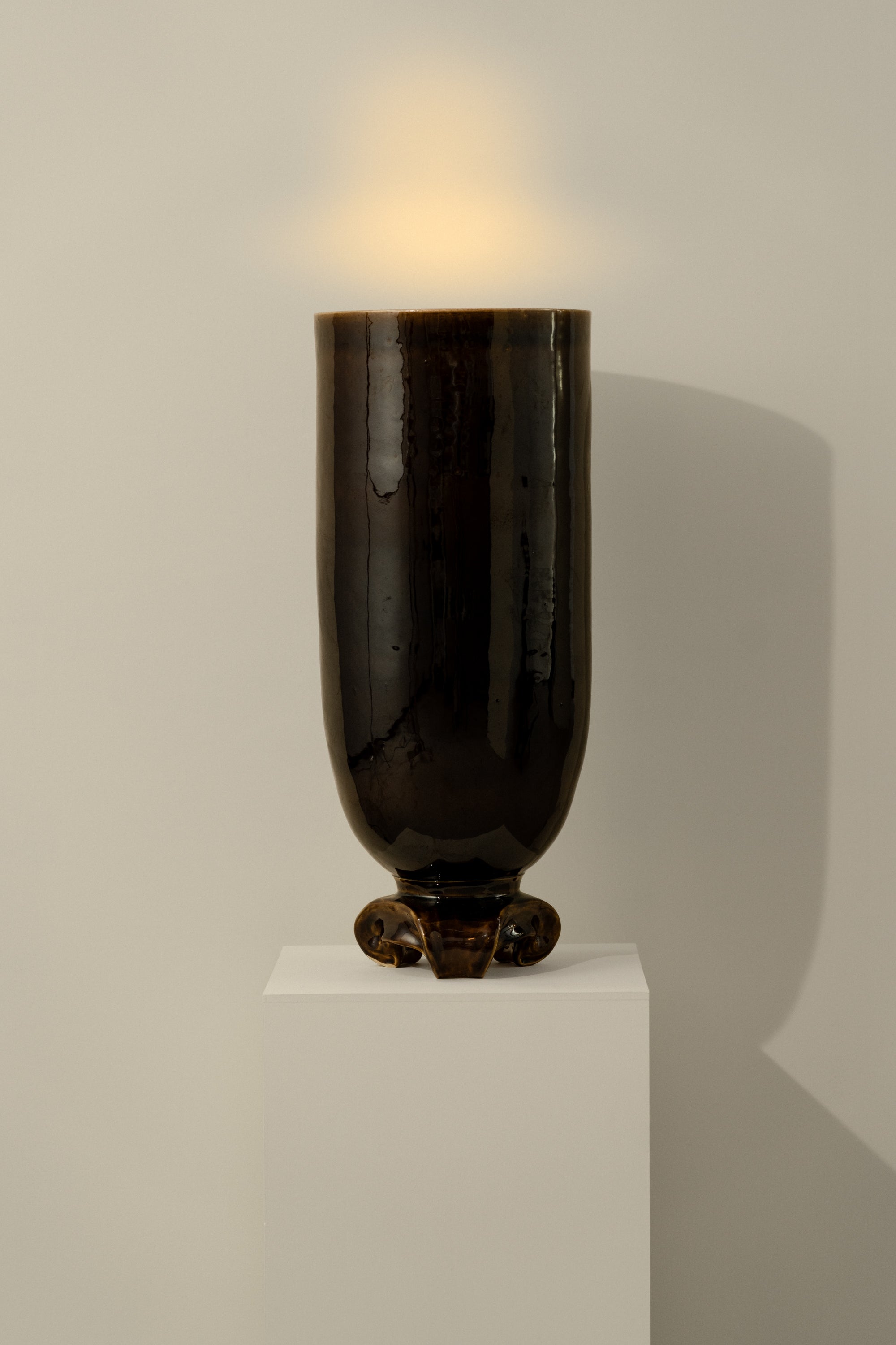 L'eau No.12 Large Black Amber