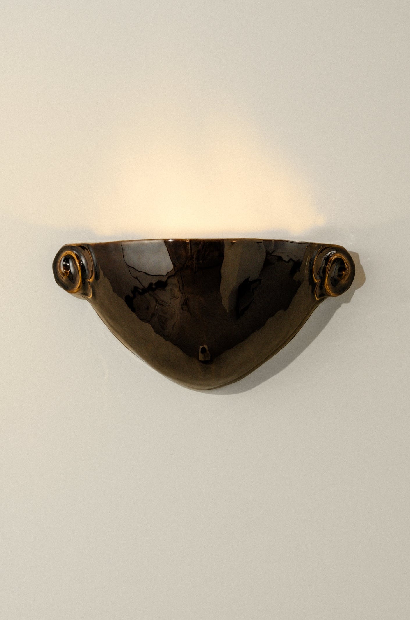 L'eau No. 4 Large Black Amber