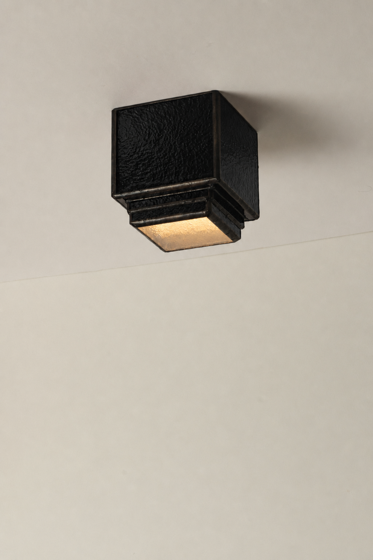 Francis No. 4 Onyx