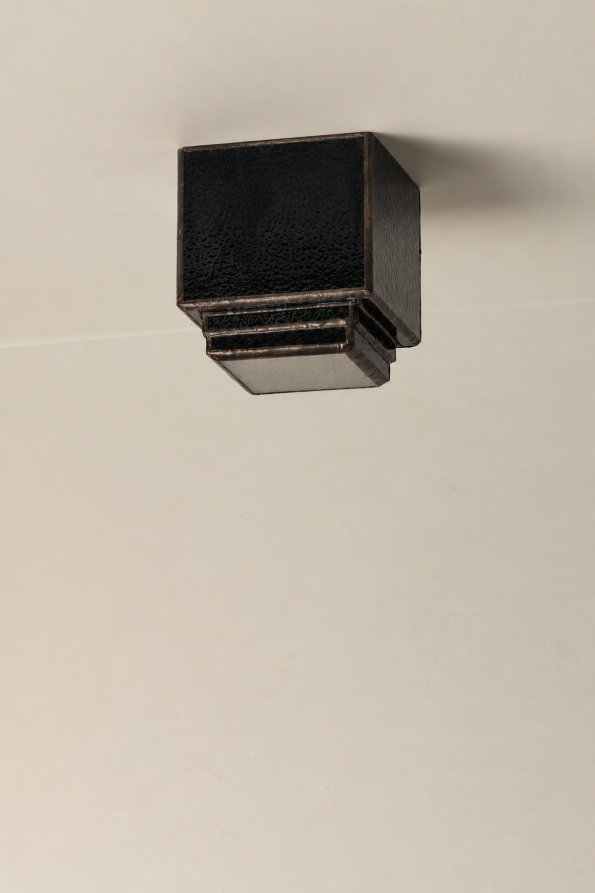 Francis No. 4 Onyx